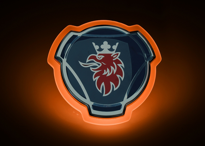 Verlicht LED Embleem voor Scania | Oranje