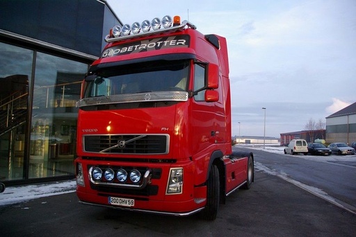 [32143004-VOLVO] Stainless Steel Stoneguard for Volvo