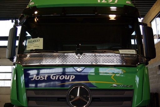 [32143004-MERCEDES] Stainless Steel Stoneguard for Mercedes