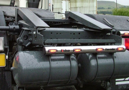 [82DCS02] RVS ChassisBar voor 6x2 Midlift DAF XF105 | Horizontale Luchttanks