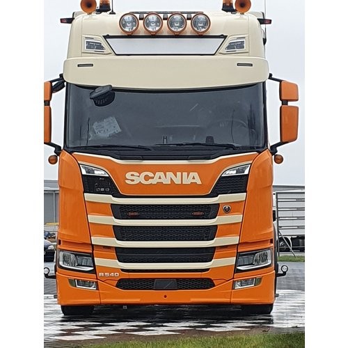 [7SCNG5ARBN2] Zonneklep voor Scania NextGen | Gebogen Rand | 2 Lampgaten